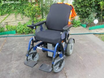 Elektrick&yacute; invalidn&iacute; voz&iacute;k Puma 20